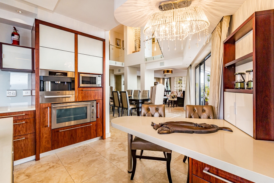 To Let 4 Bedroom Property for Rent in Mountainside Western Cape
